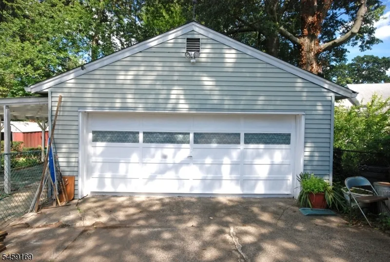 42 Oak Ridge Rd Clifton City, NJ 07013
