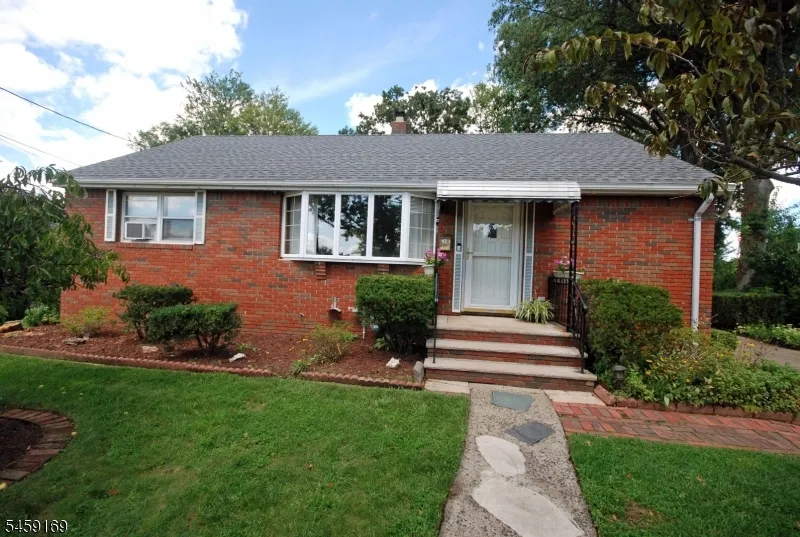 42 Oak Ridge Rd Clifton City, NJ 07013