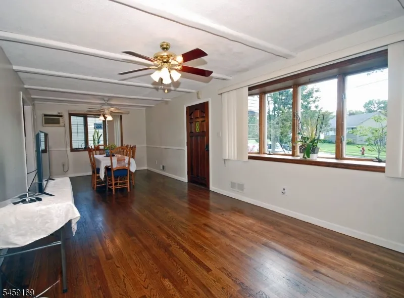 42 Oak Ridge Rd Clifton City, NJ 07013