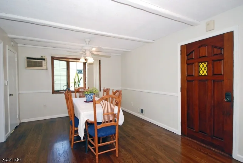 42 Oak Ridge Rd Clifton City, NJ 07013