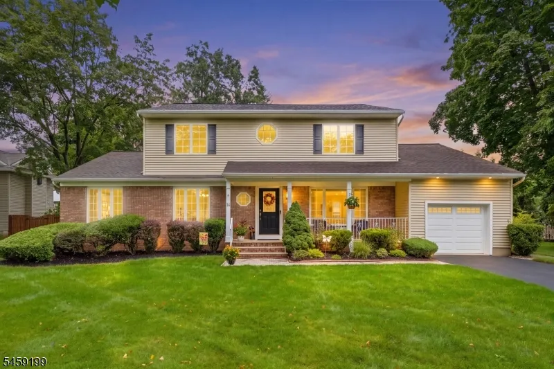 14 Daria Dr Pequannock, NJ 07440