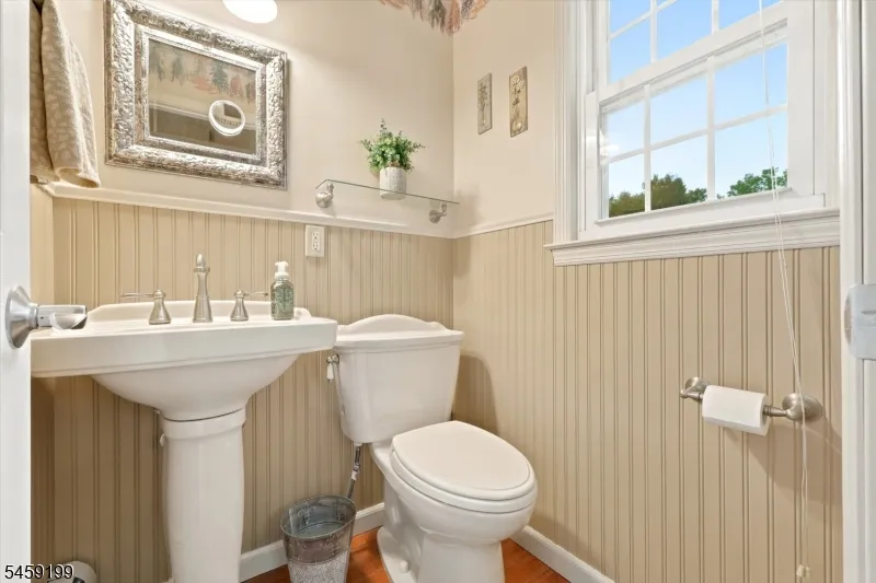 14 Daria Dr Pequannock, NJ 07440