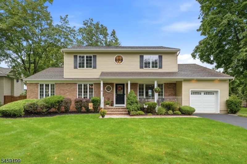 14 Daria Dr Pequannock, NJ 07440