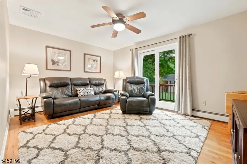 14 Daria Dr Pequannock, NJ 07440