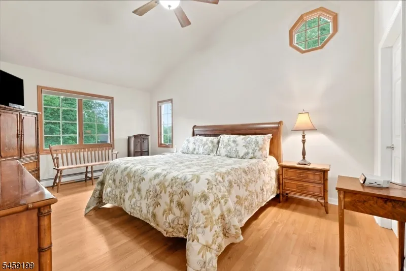 14 Daria Dr Pequannock, NJ 07440