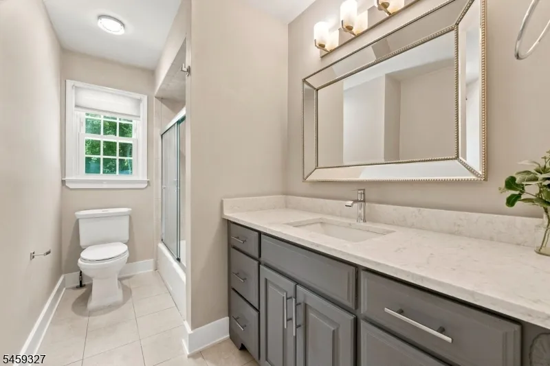 10 Darlene Ct Randolph, NJ 07869