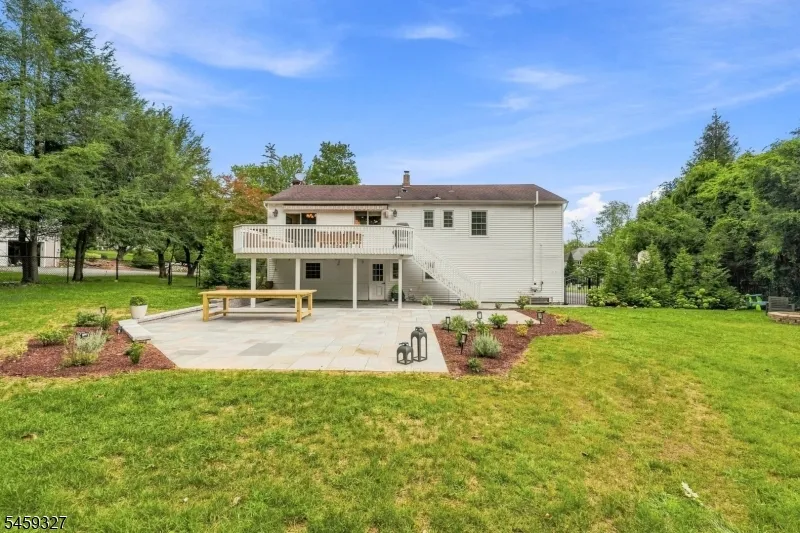 10 Darlene Ct Randolph, NJ 07869