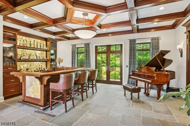 211 Mountainview Estate Bernardsville, NJ 07924
