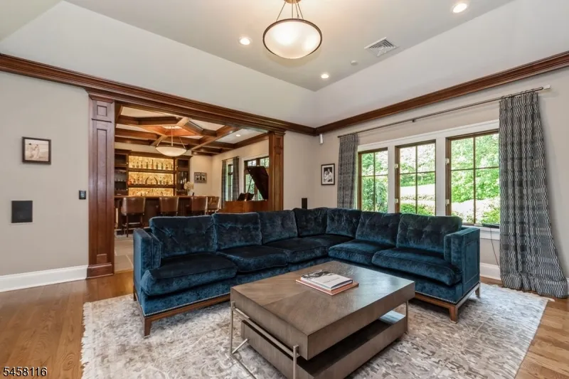 211 Mountainview Estate Bernardsville, NJ 07924
