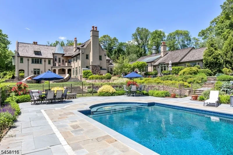 211 Mountainview Estate Bernardsville, NJ 07924
