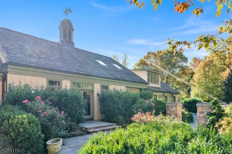 211 Mountainview Estate Bernardsville, NJ 07924