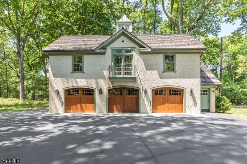 211 Mountainview Estate Bernardsville, NJ 07924