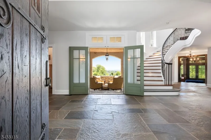 211 Mountainview Estate Bernardsville, NJ 07924