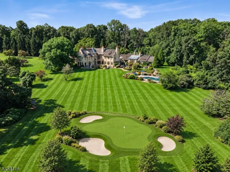 211 Mountainview Estate Bernardsville, NJ 07924