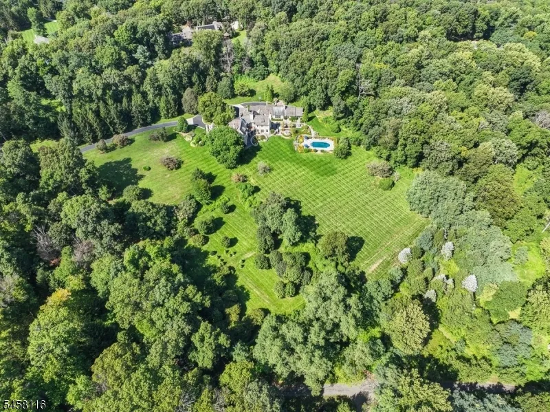 211 Mountainview Estate Bernardsville, NJ 07924