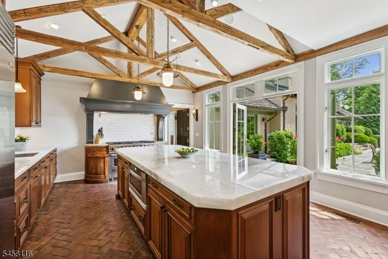 211 Mountainview Estate Bernardsville, NJ 07924
