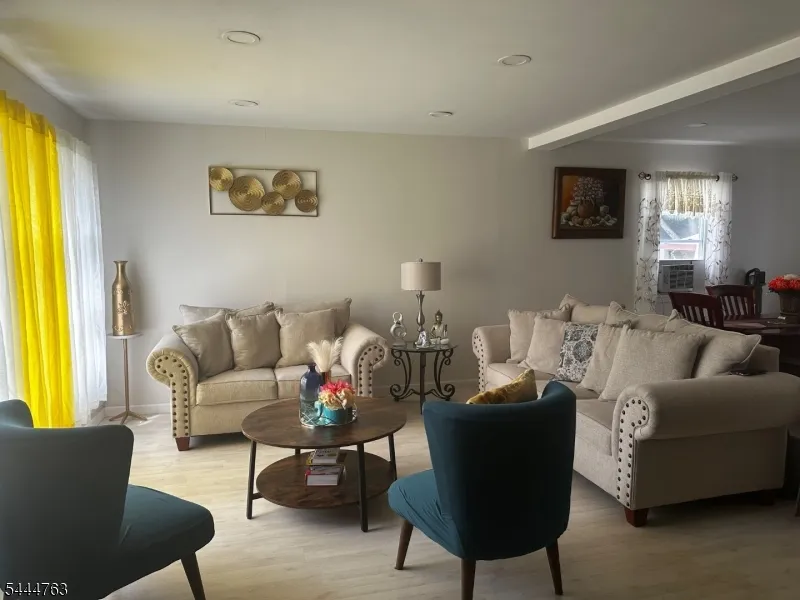 35 Montclair Ave Clifton City, NJ 07011