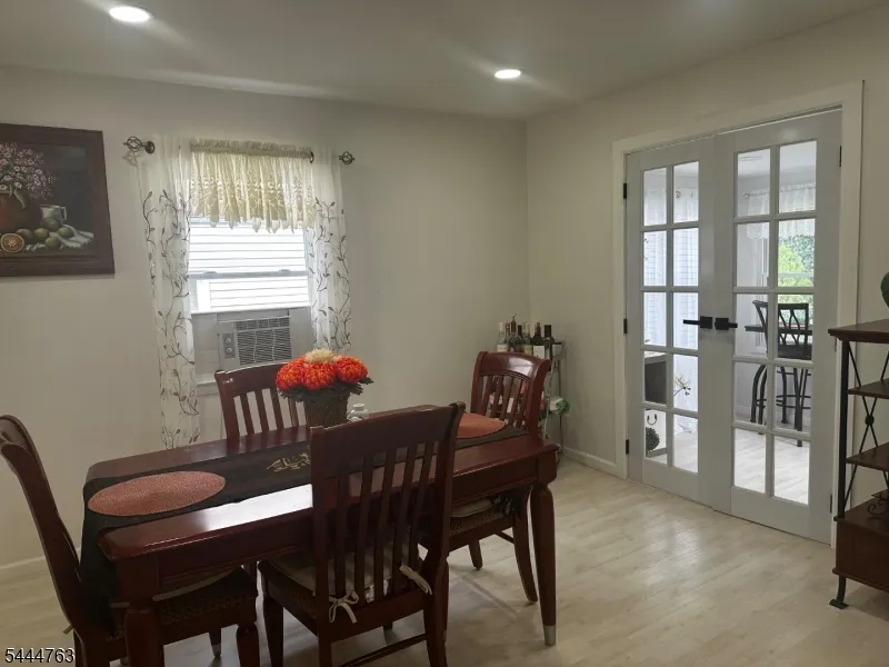 35 Montclair Ave Clifton City, NJ 07011