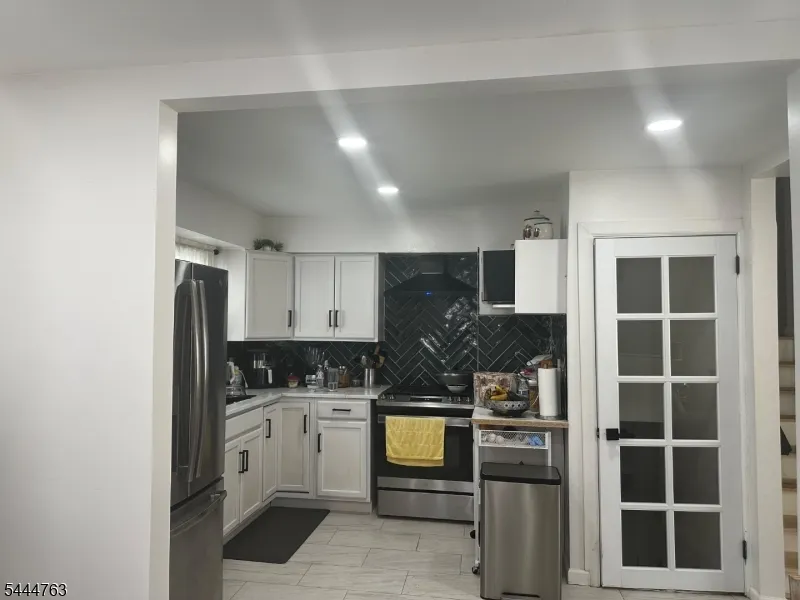 35 Montclair Ave Clifton City, NJ 07011