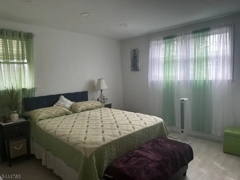 35 Montclair Ave Clifton City, NJ 07011