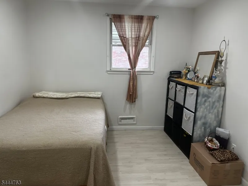 35 Montclair Ave Clifton City, NJ 07011