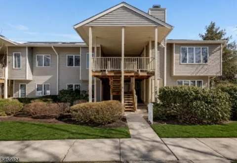 7 Westchester Ter