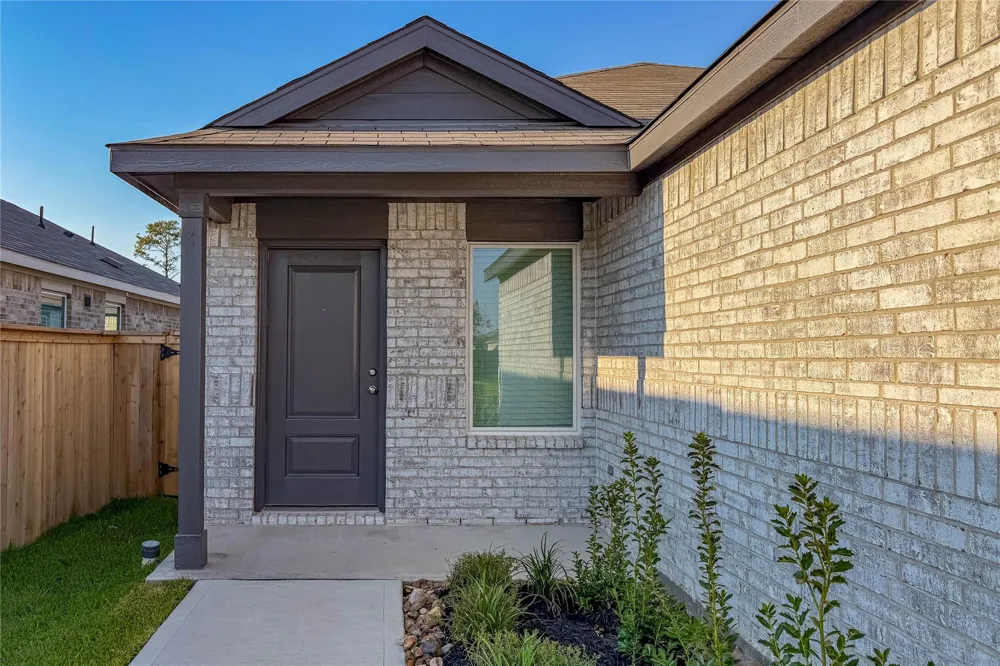 1514 Golden Iris Drive Crosby, TX 77532