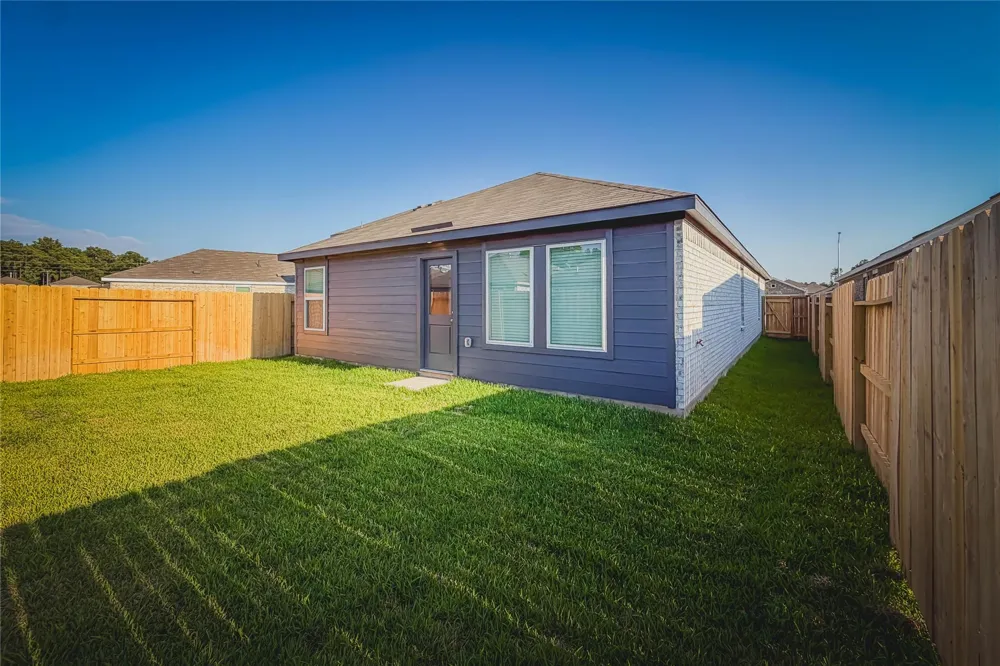 1514 Golden Iris Drive Crosby, TX 77532