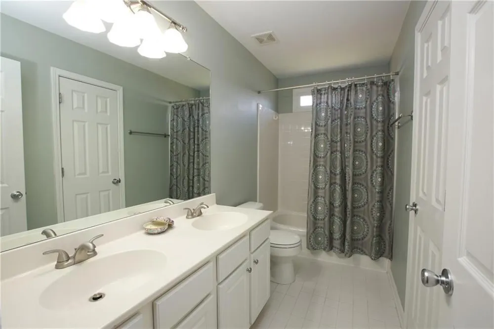 3050 Winston Terrace Ct Alpharetta, GA 30009