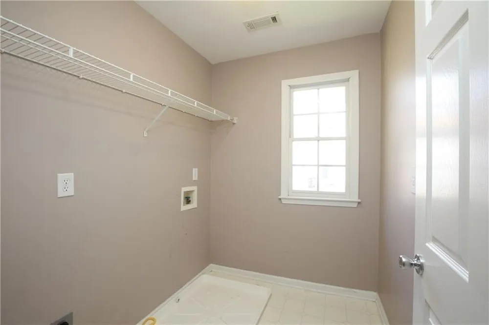 3050 Winston Terrace Ct Alpharetta, GA 30009
