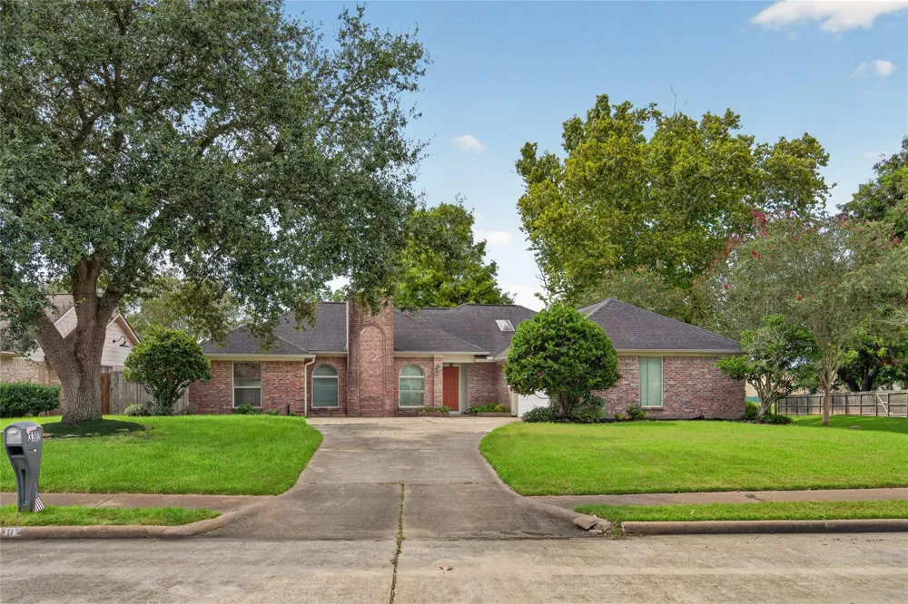 3302 Carmel Valley Drive Missouri City, TX 77459