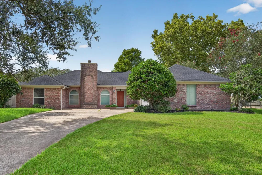 3302 Carmel Valley Drive Missouri City, TX 77459