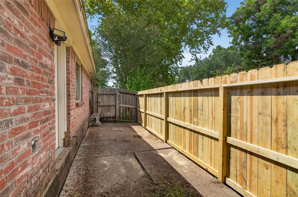 3302 Carmel Valley Drive Missouri City, TX 77459