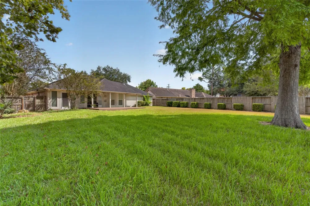 3302 Carmel Valley Drive Missouri City, TX 77459