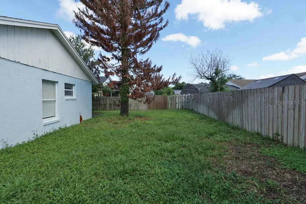 1523 INDIAN OAKS TRAIL Kissimmee, FL 34747