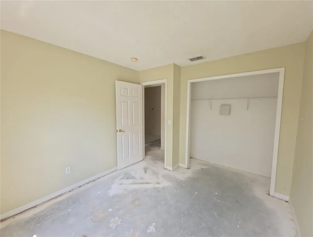 1523 INDIAN OAKS TRAIL Kissimmee, FL 34747