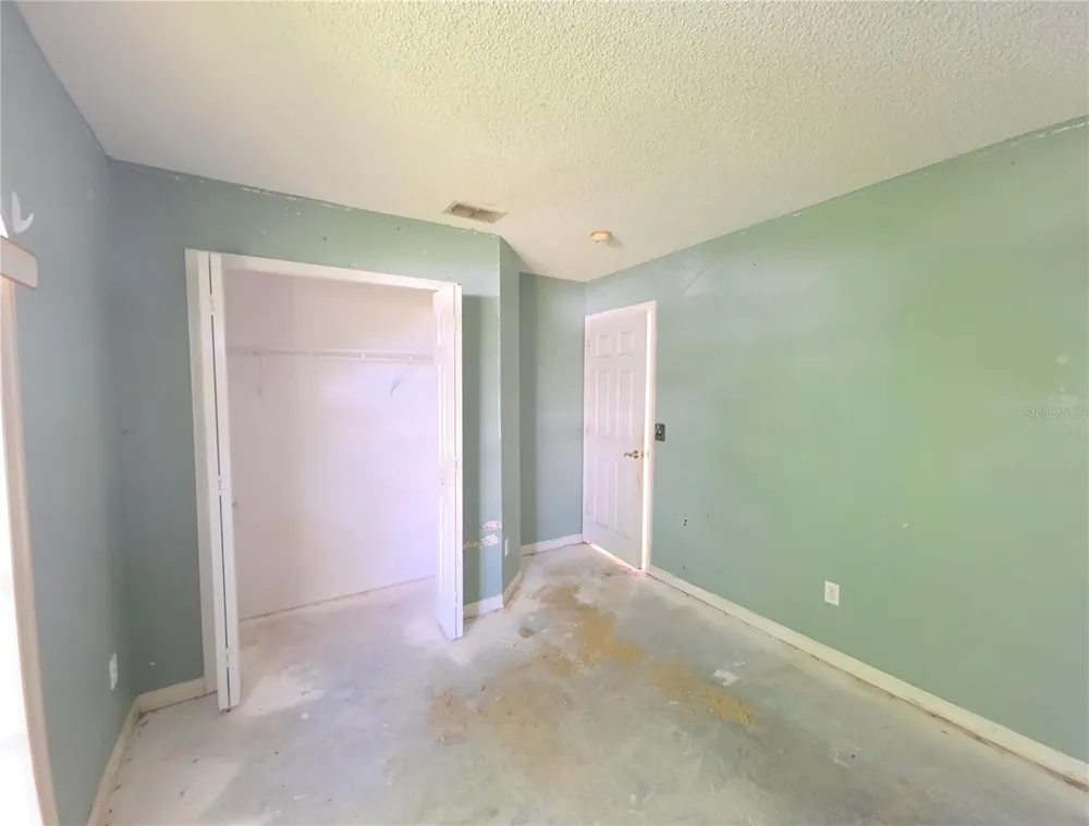 1523 INDIAN OAKS TRAIL Kissimmee, FL 34747