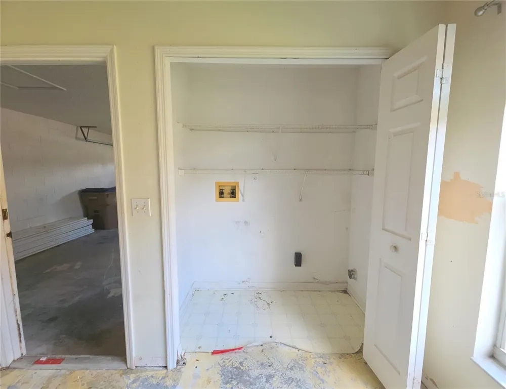 1523 INDIAN OAKS TRAIL Kissimmee, FL 34747