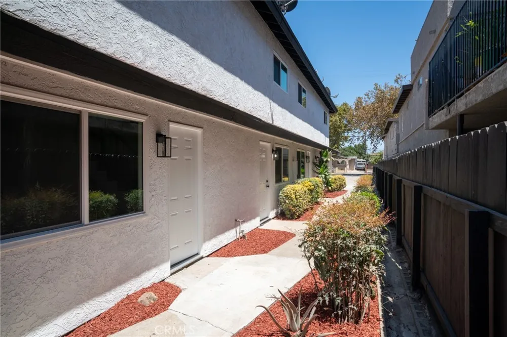 810 S Flower Santa Ana, CA 92703