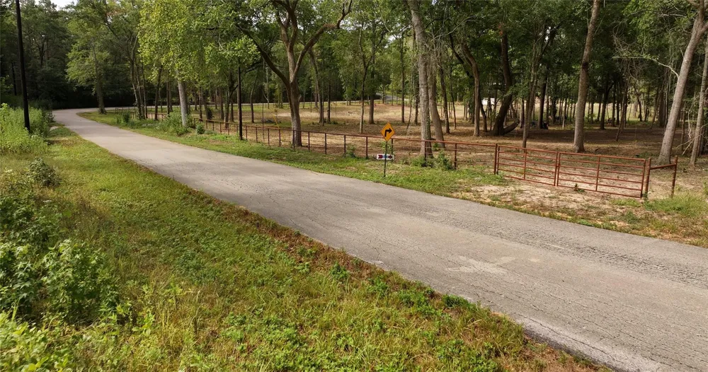 12825 Hill Creek Rd Montgomery, TX 77356