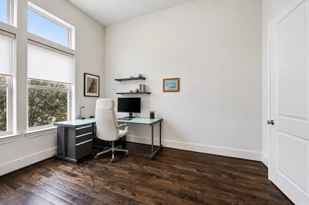 2725 Cohn Garden Houston, TX 77007