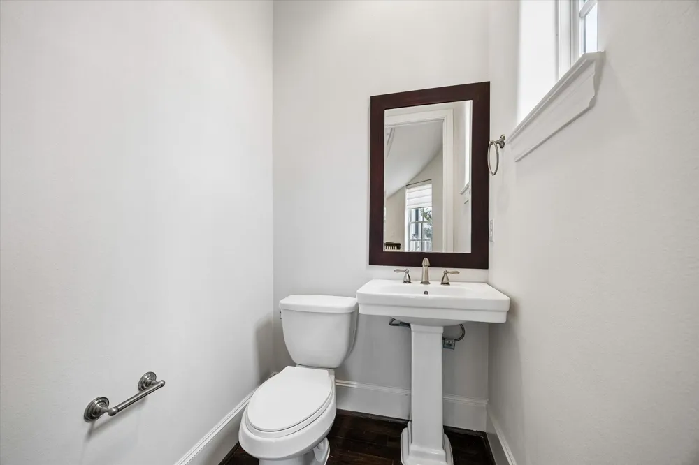 2725 Cohn Garden Houston, TX 77007