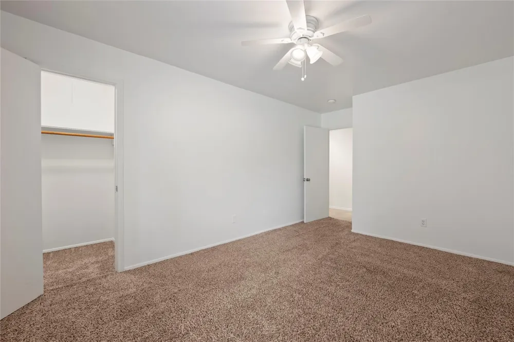 10714 Hillcroft Avenue Houston, TX 77096