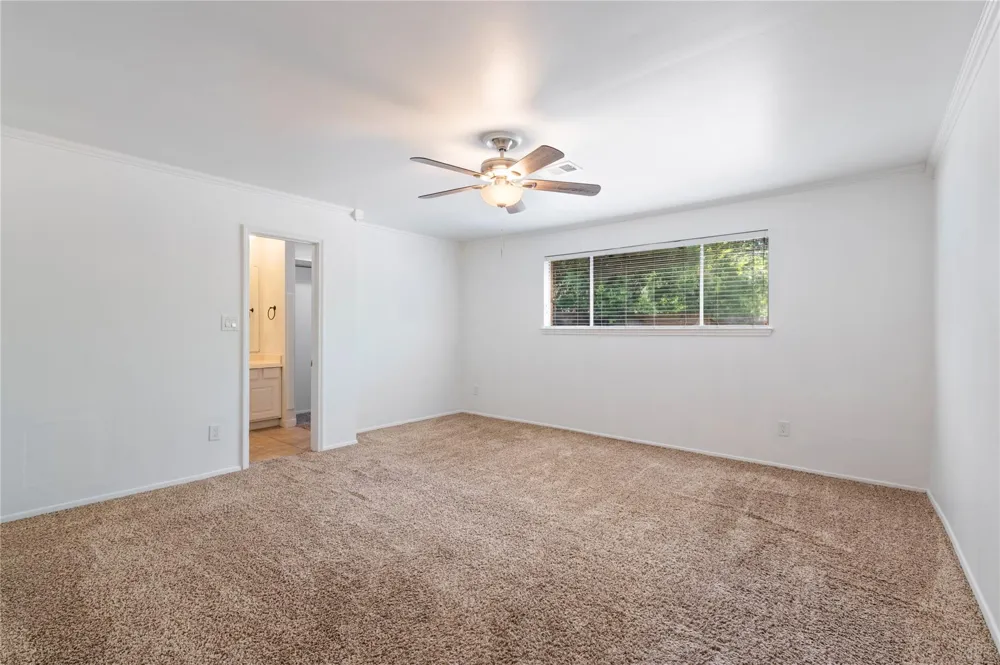 10714 Hillcroft Avenue Houston, TX 77096