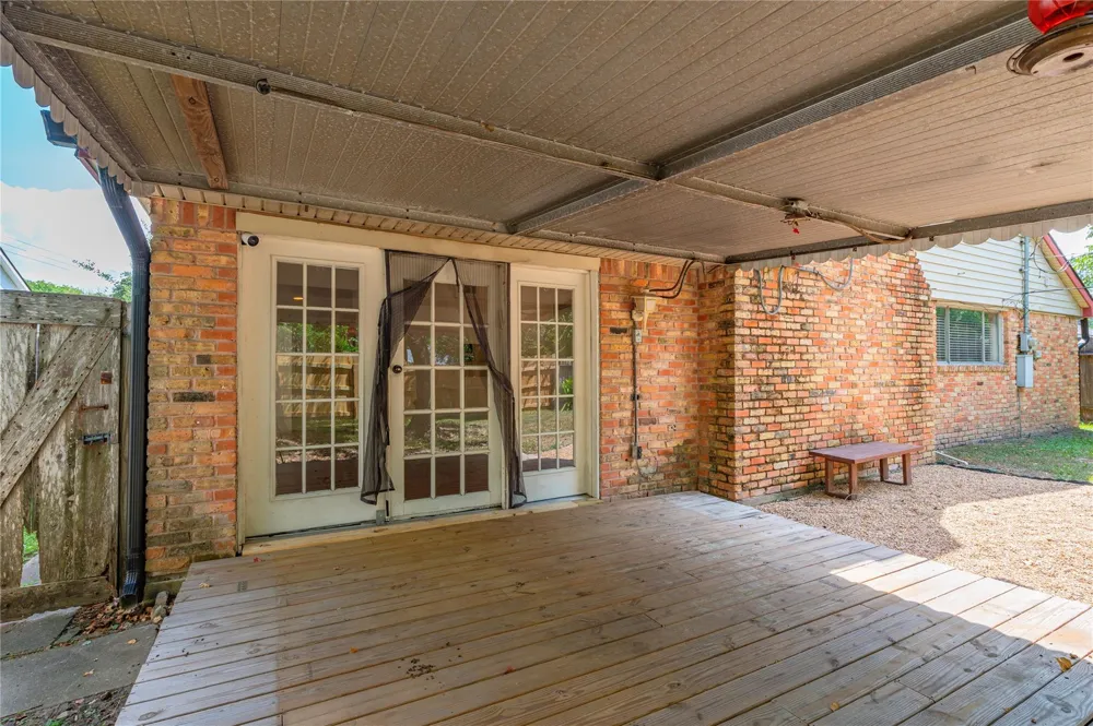 10714 Hillcroft Avenue Houston, TX 77096