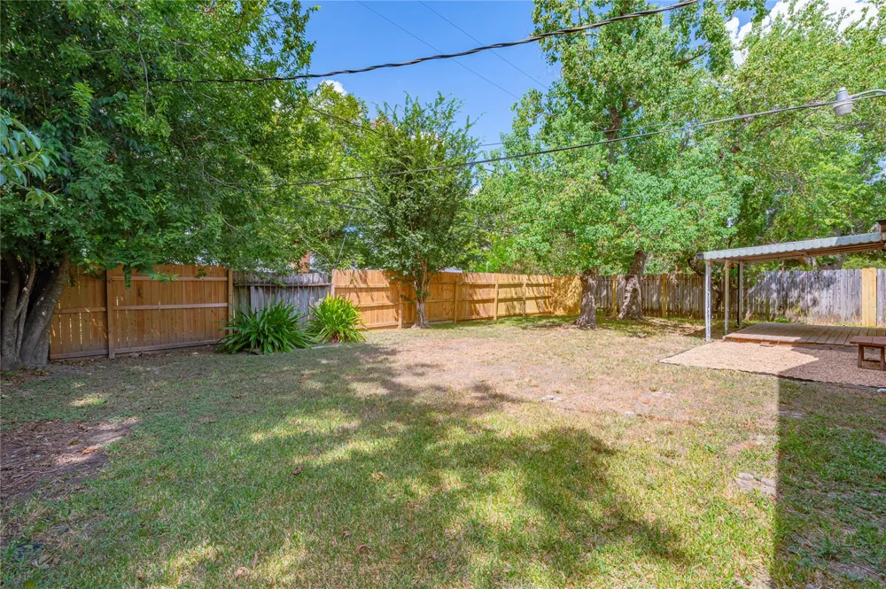 10714 Hillcroft Avenue Houston, TX 77096