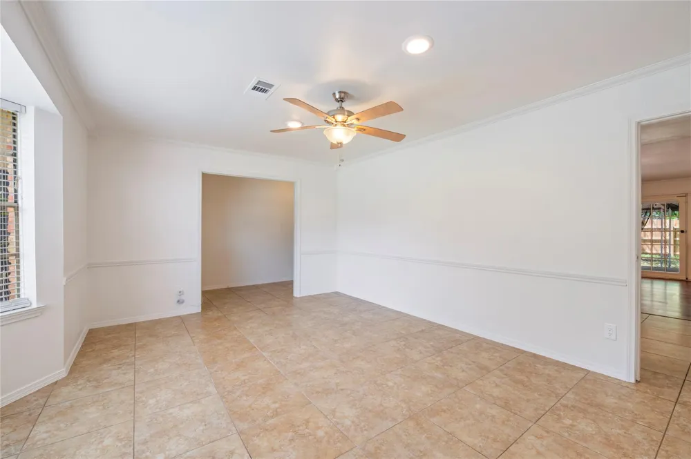 10714 Hillcroft Avenue Houston, TX 77096