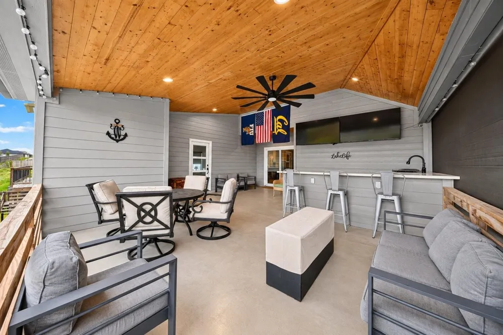 10737 S Lake Mist Lane Willis, TX 77318