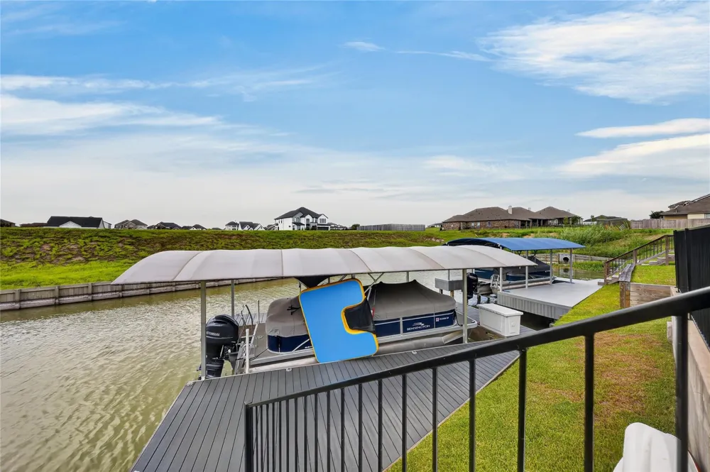 10737 S Lake Mist Lane Willis, TX 77318