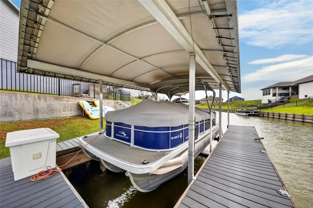 10737 S Lake Mist Lane Willis, TX 77318